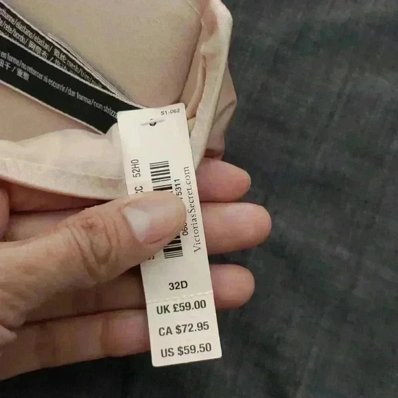 Victoria Secret Bra - Picture 3 of 4